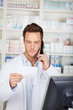 apotheker am telefon