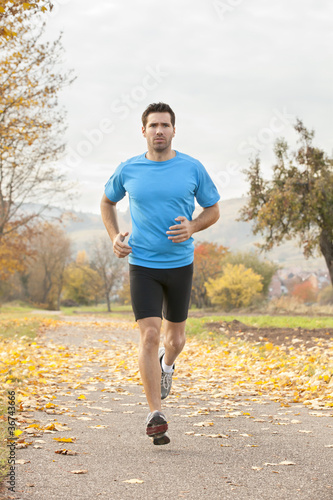 Photo: a man athlete runing a man athlete runing