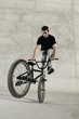 Foto: Young BMX bicycle rider Young BMX bicycle rider