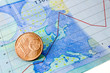 Photo: Moneta da un euro con grafico Moneta da un euro con grafico