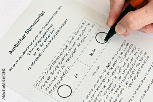 Foto: Stimmzettel zur Volksabstimmung über Stuttgart 21 Stimmzettel zur Volksabstimmung über Stuttgart 21