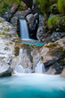 cascata di acqua cristallina cascata di acqua cristallina