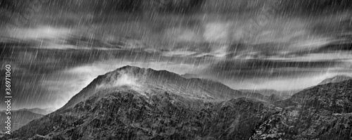Foto: mountain rain mountain rain