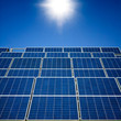 Solarmodule und Sonne
