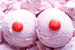 2 sexy rote Eiskugeln