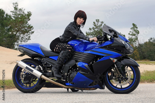 Photo: Das blaue Motorrad Das blaue Motorrad