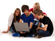 20.11.11 Gruppe vor dem Laptop