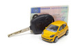 Führerschein mit Autoschlüssel