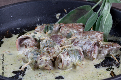 Photo: beef rolls with ham and cheese beef rolls with ham and cheese