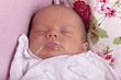 Baby nach dem Stillen -- satt und glücklich