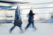Foto: Businessman rushing to office in a city Businessman rushing to office in a city