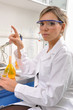 Chimico in laboratorio