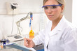 Chimico in laboratorio