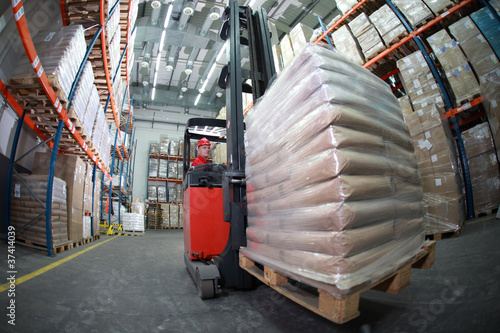 Photo: Forklift with pallet of sacks Forklift with pallet of sacks