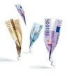 Foto: euro banknotes crash on white background euro banknotes crash on white background