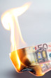 Euro Geld brennt