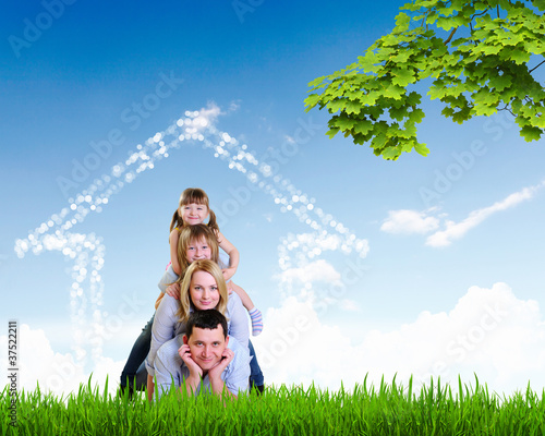 Ilustração: happy family spends time together happy family spends time together