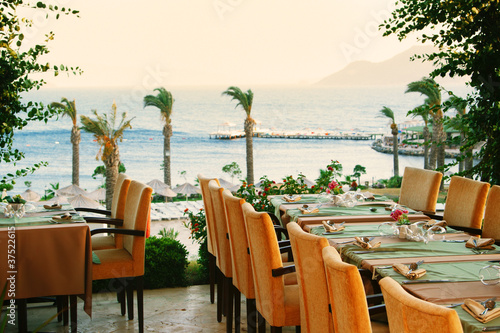 Photo: table setting sea view table setting sea view