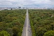berlin, strasse des 17.juni, view to brandenburger tor