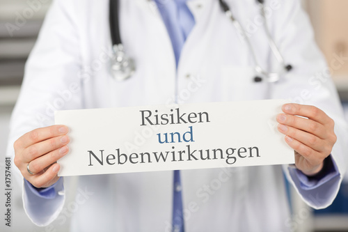 Photo: risiken und nebenwirkungen risiken und nebenwirkungen