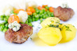 Frikadellen mit Mischgemüse und Salzkartoffeln