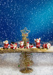 babbi natale con neve e albero babbi natale con neve e albero
