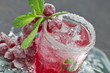Gin-Cocktail mit Johannisbeersaft Gin-Cocktail mit Johannisbeersaft