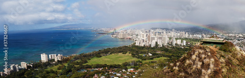 Foto: Panorama von Honolulu mit Regenbogen Panorama von Honolulu mit Regenbogen