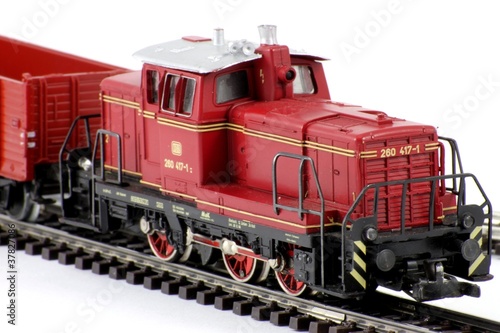 Foto: Modellbahn Diesellokomotive freigestellt Schiene Modellbahn Diesellokomotive freigestellt Schiene