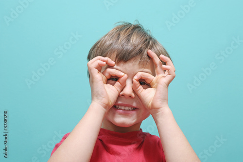 Photo: Kind braucht eine Brille Kind braucht eine Brille