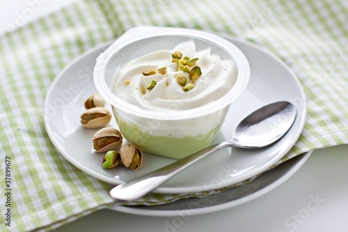 Photo: Pistazien pudding mit Schlagsahne Pistazien pudding mit Schlagsahne