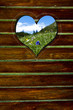 Herz in der Holzwand