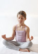 Kind macht Yoga