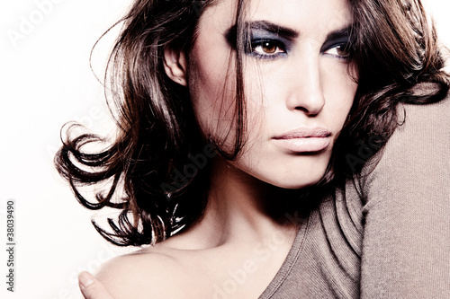 Photo: woman hairstyle woman hairstyle