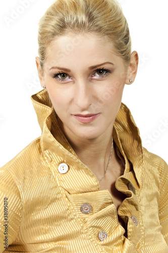 Foto: portrait blonde woman on white background portrait blonde woman on white background