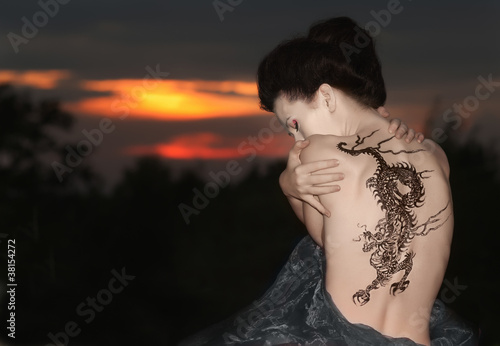 Photo: Geisha with dragon tattoo Geisha with dragon tattoo
