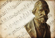 Busto di Giuseppe Verdi, spartito musicale