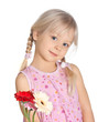 Mädchen verschenkt Blumen
