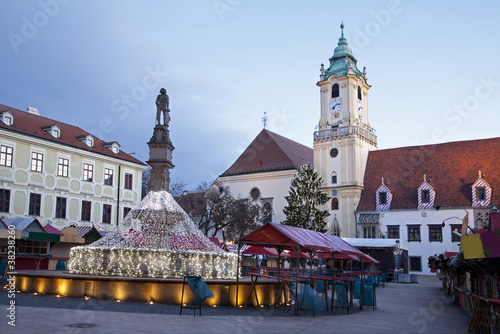 photo par Renáta Sedmáková