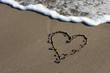 Photo: Corazón, arena de la playa, orilla del mar Corazón, arena de la playa, orilla del mar