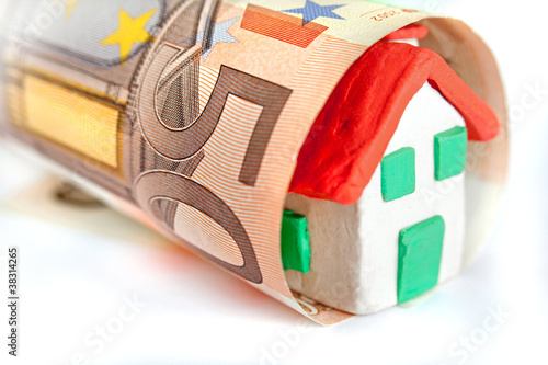 Photo: 50 euro con casetta 50 euro con casetta