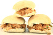 Foto: Three Small Sandwich Sliders Made With Chopped Chicken Three Small Sandwich Sliders Made With Chopped Chicken