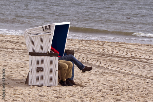 Foto: traute Zweisamkeit im Strandkorb traute Zweisamkeit im Strandkorb