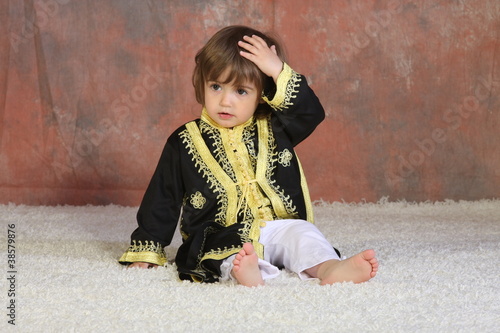 Photo: Kleinkind in edler Tracht Kleinkind in edler Tracht