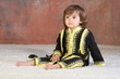 Kleinkind in edler Tracht