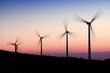 Éolienne au crépuscule Éolienne au crépuscule