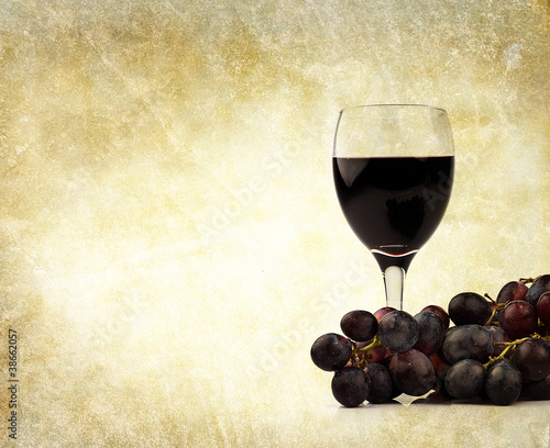 Photo: red wine and grapes backdrop red wine and grapes backdrop
