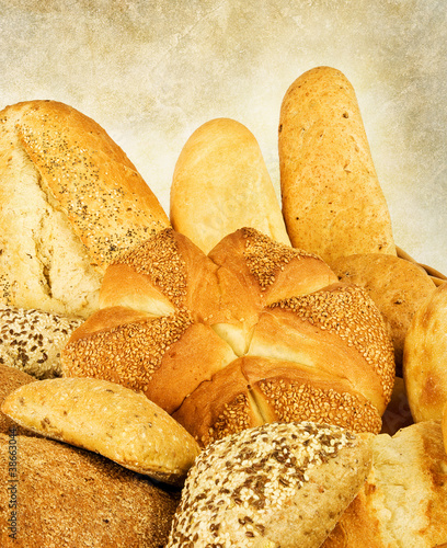 Foto: rustic baked bread rustic baked bread
