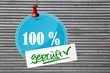 Prüfsiegel 100% geprüft auf Holzwand