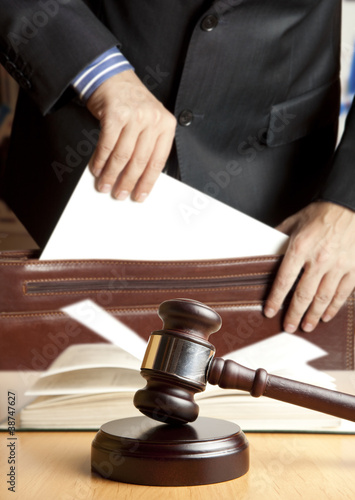Photo: Lawyer in courtroom Lawyer in courtroom